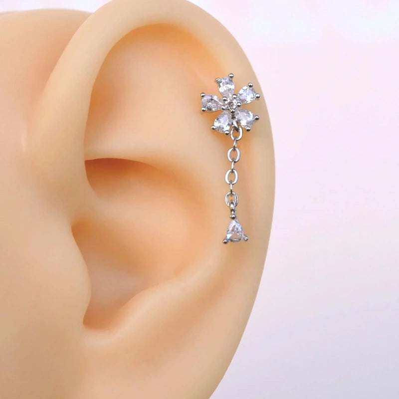 Chain Wobbly Flower Piercing for Helix, Cartilage, and Lobe - Silver Colour