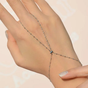 Thin Hand Chain, Minimalist Finger Chain, Bague Bracelet, Delicate Hand Chain, Slave Chain Link, Dainty Hand Chain, Ring to Bracelet