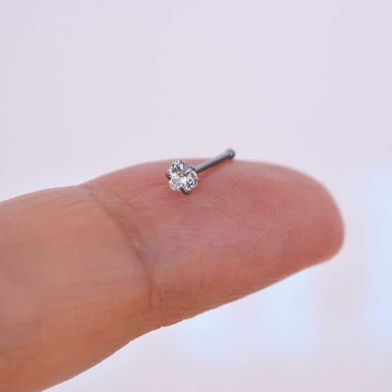 Heart Solitaire Nose Piercing 3mm Gold and Silver  Colour