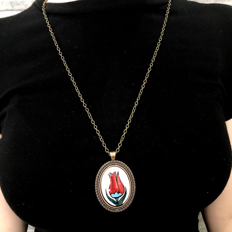 Tulip Ceramic Necklace