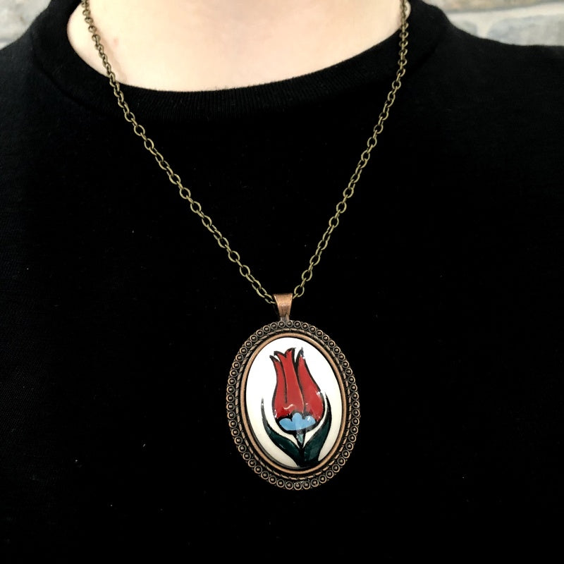 Tulip Ceramic Necklace