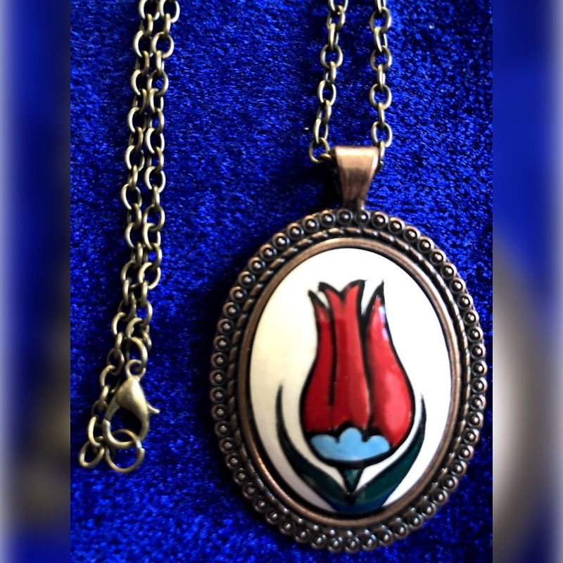 Tulip Ceramic Necklace